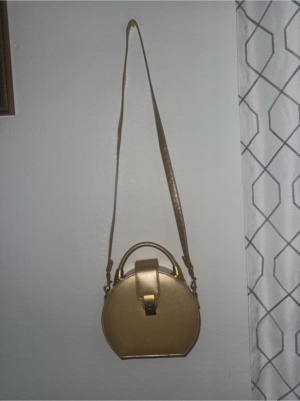 Gold Women's Round Crossbody Bag - Minimalist Style